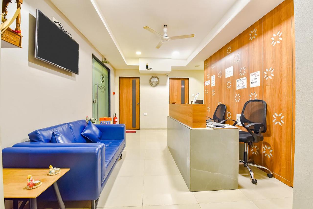 Fabhotel Happinex Surat Exterior foto
