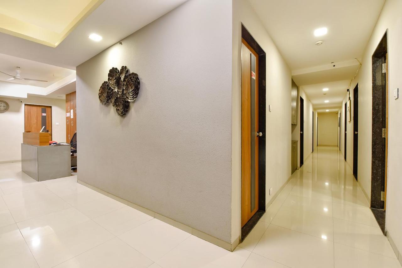 Fabhotel Happinex Surat Exterior foto