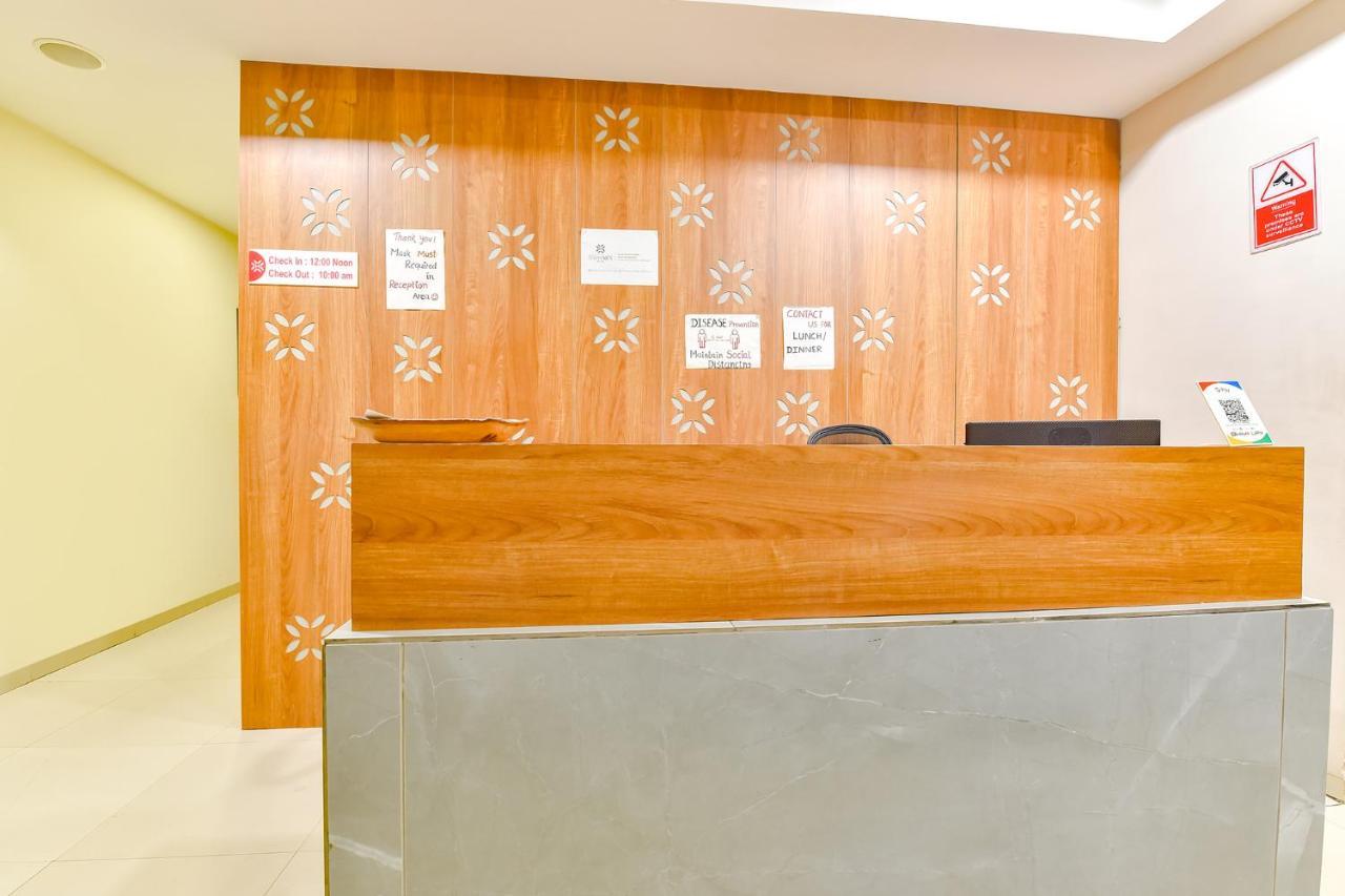 Fabhotel Happinex Surat Exterior foto